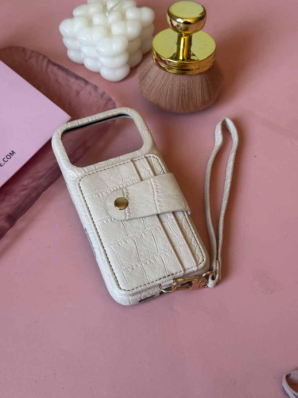 Ivory Croc Pocket Case