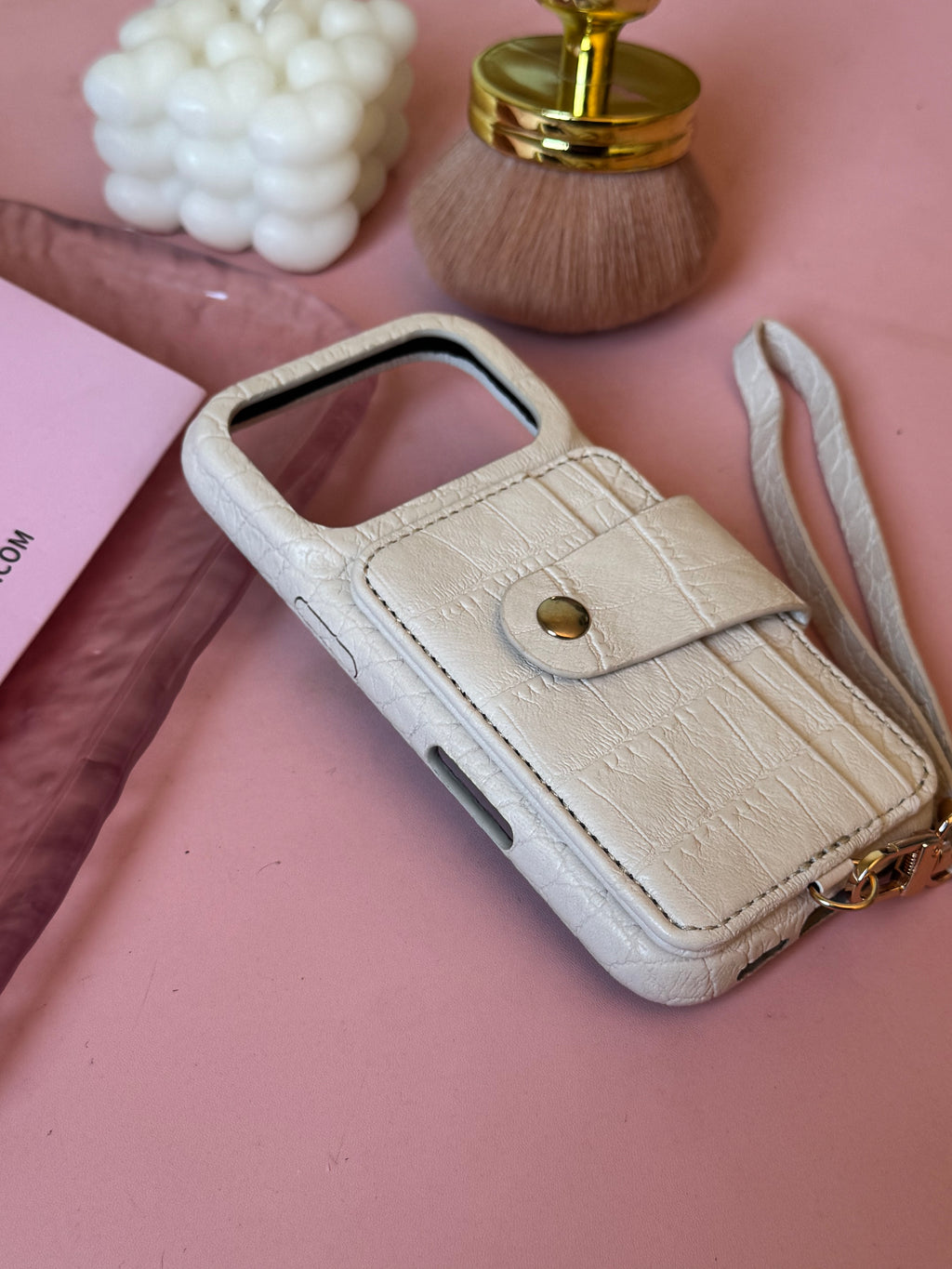 Ivory Croc Pocket Case