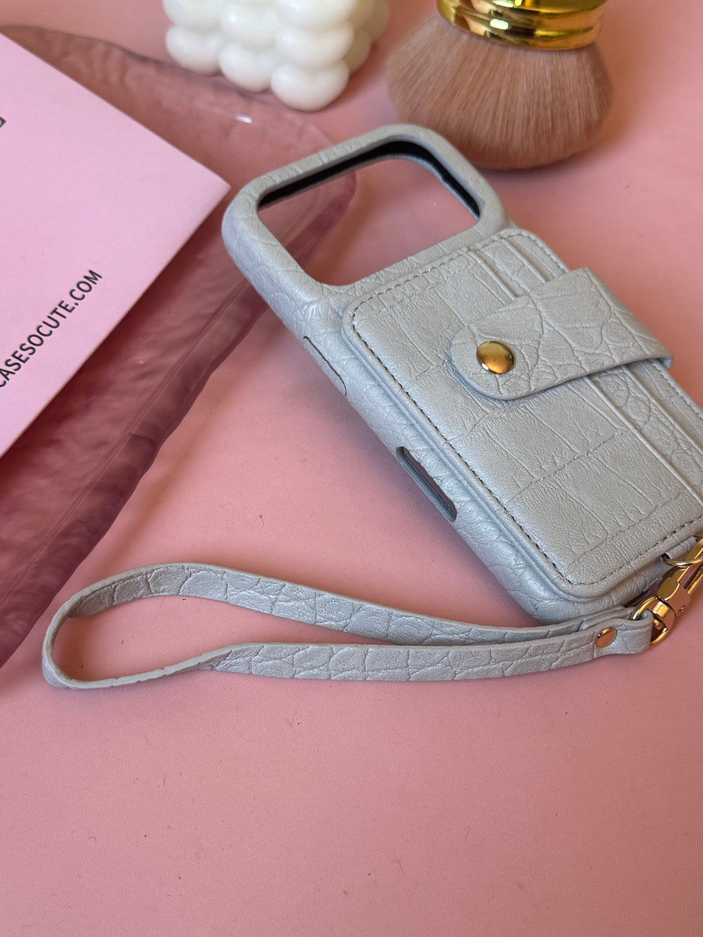 Ice Blue Croc Pocket Case