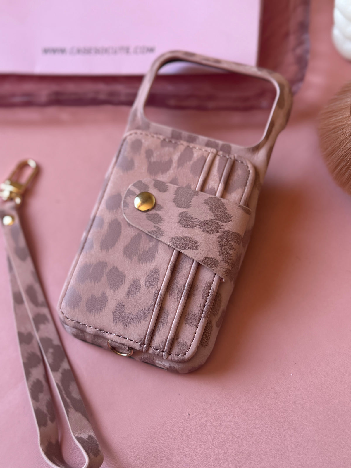 Blush Leopard Pocket Case