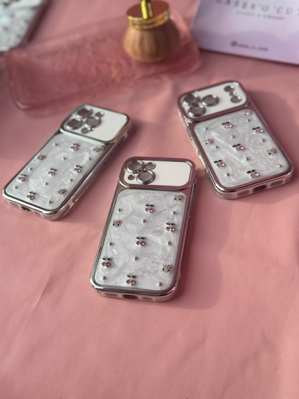 White Cherry Luxe alt view — Case O Cute